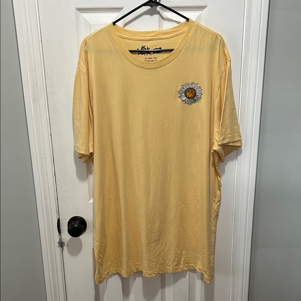 Blink 182 Men's Short Sleeve Yellow Tee with Sunflower Design